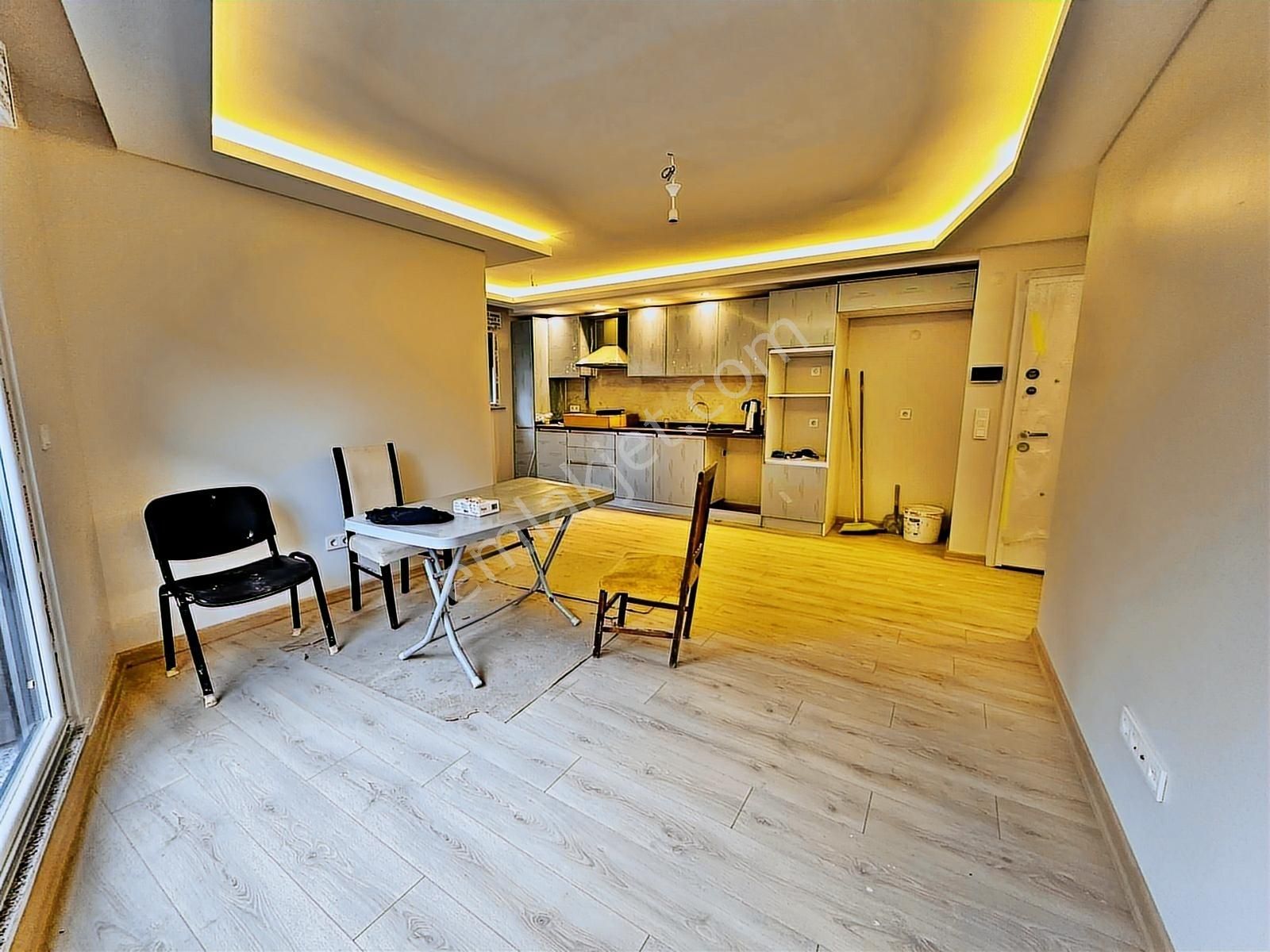 Yatırım'dan Çınar'da Bağdat Cad. Yakın Ara Katta Sıfır Lüks 2+1 - Görsel 9