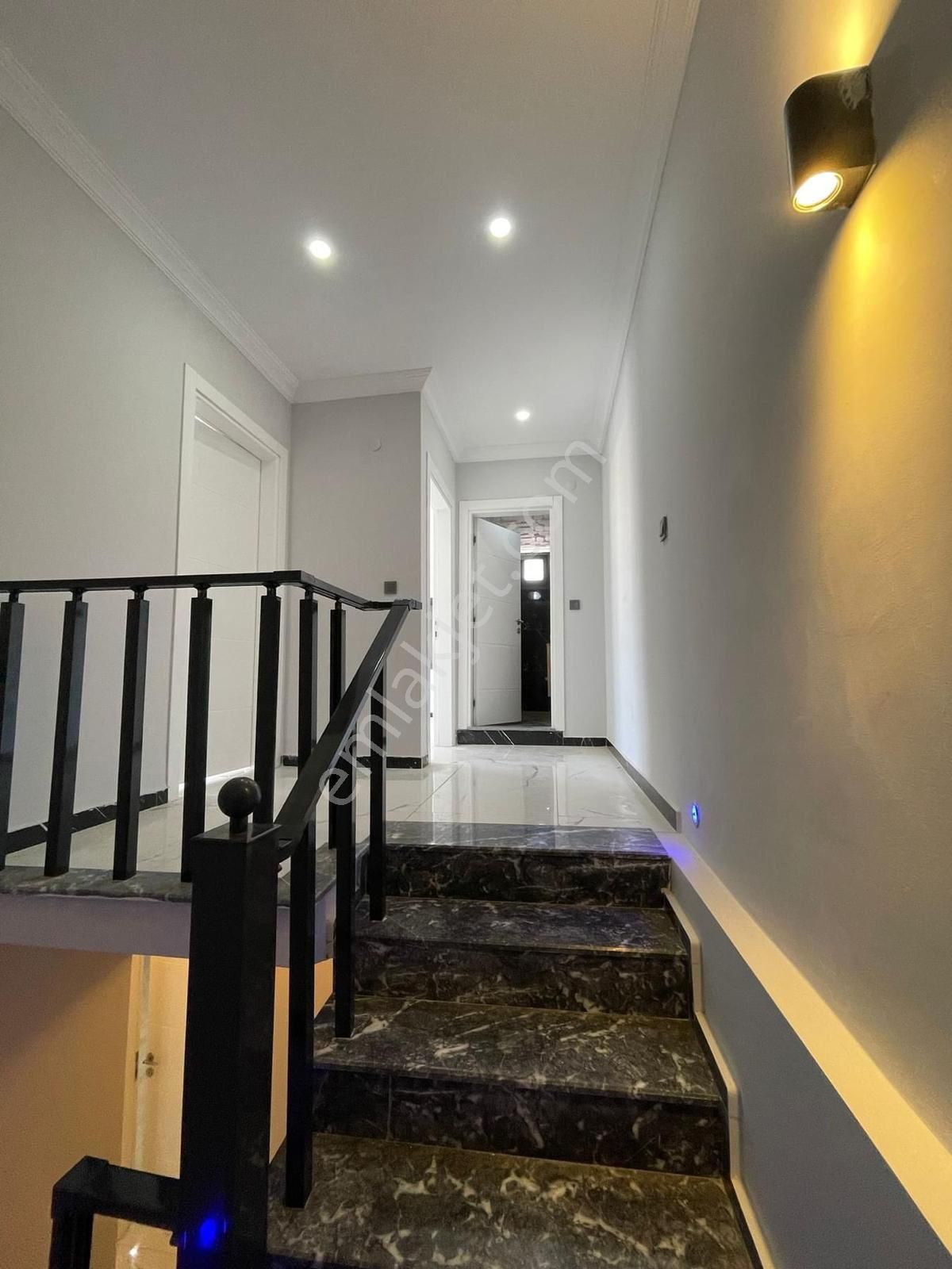 Efeler’de 4+1 Takasa Açık Lüks Villa - Görsel 19