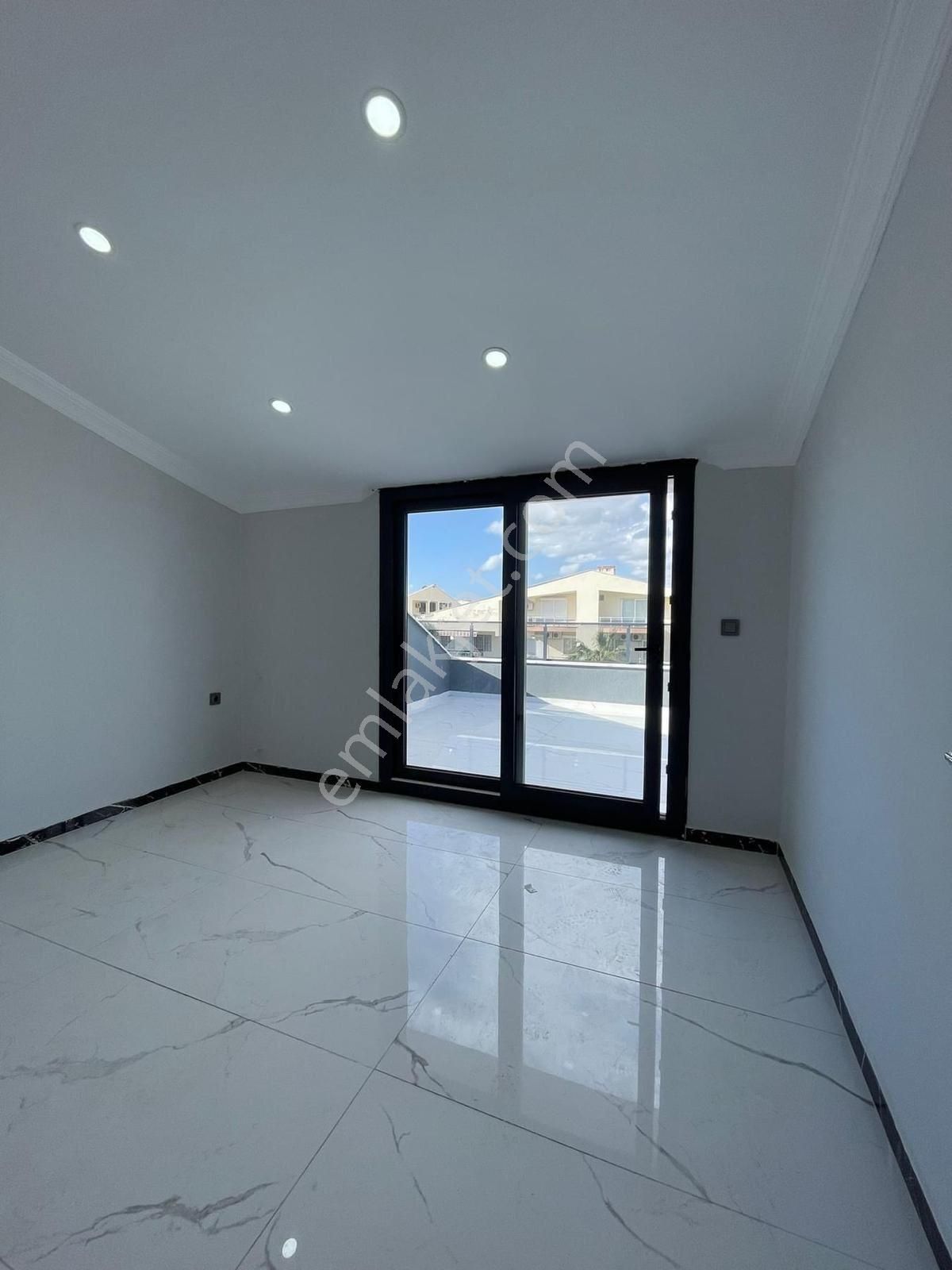 Efeler’de 4+1 Takasa Açık Lüks Villa - Görsel 16