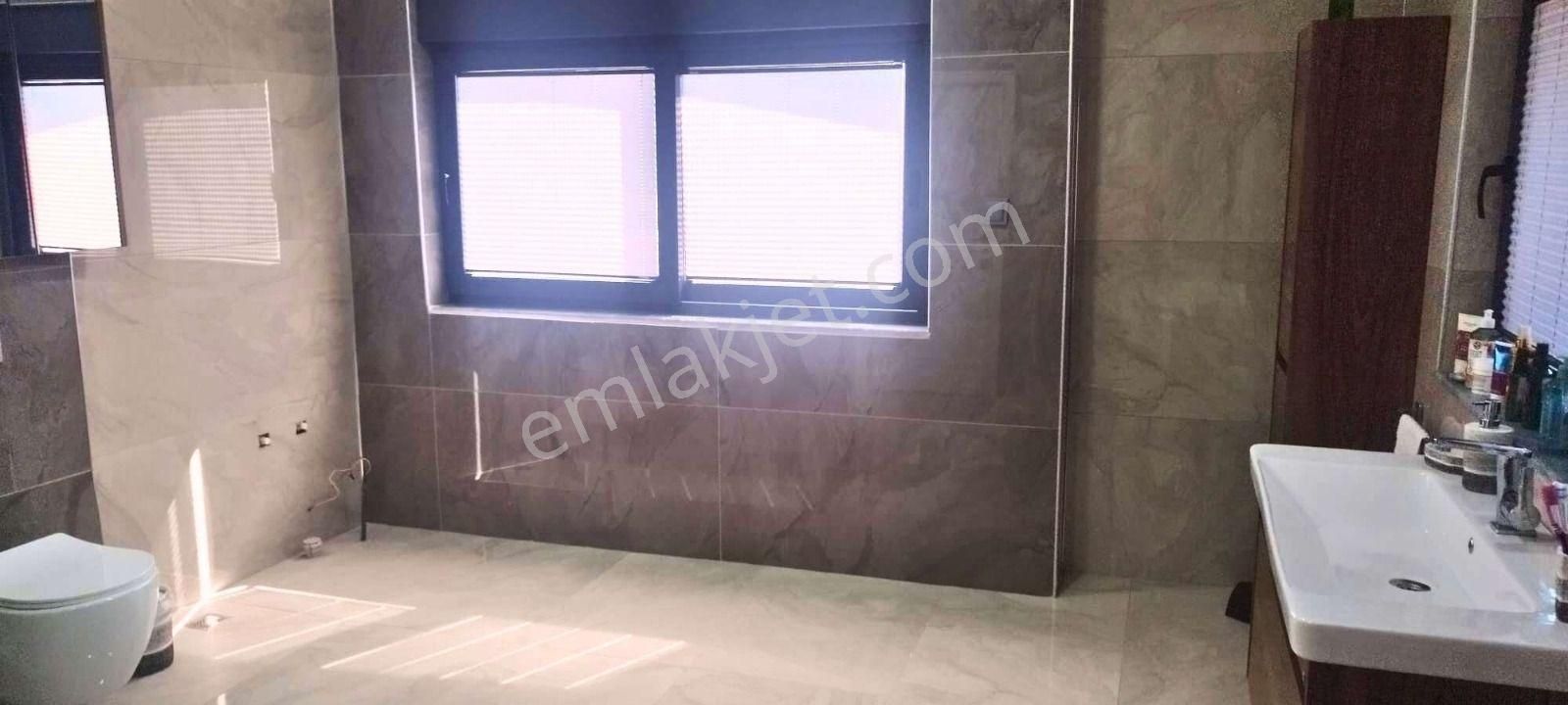 Antalya Altıntaş'ta Lüks Müstakil Tripleks Satılık 4+2 Villa - Görsel 14
