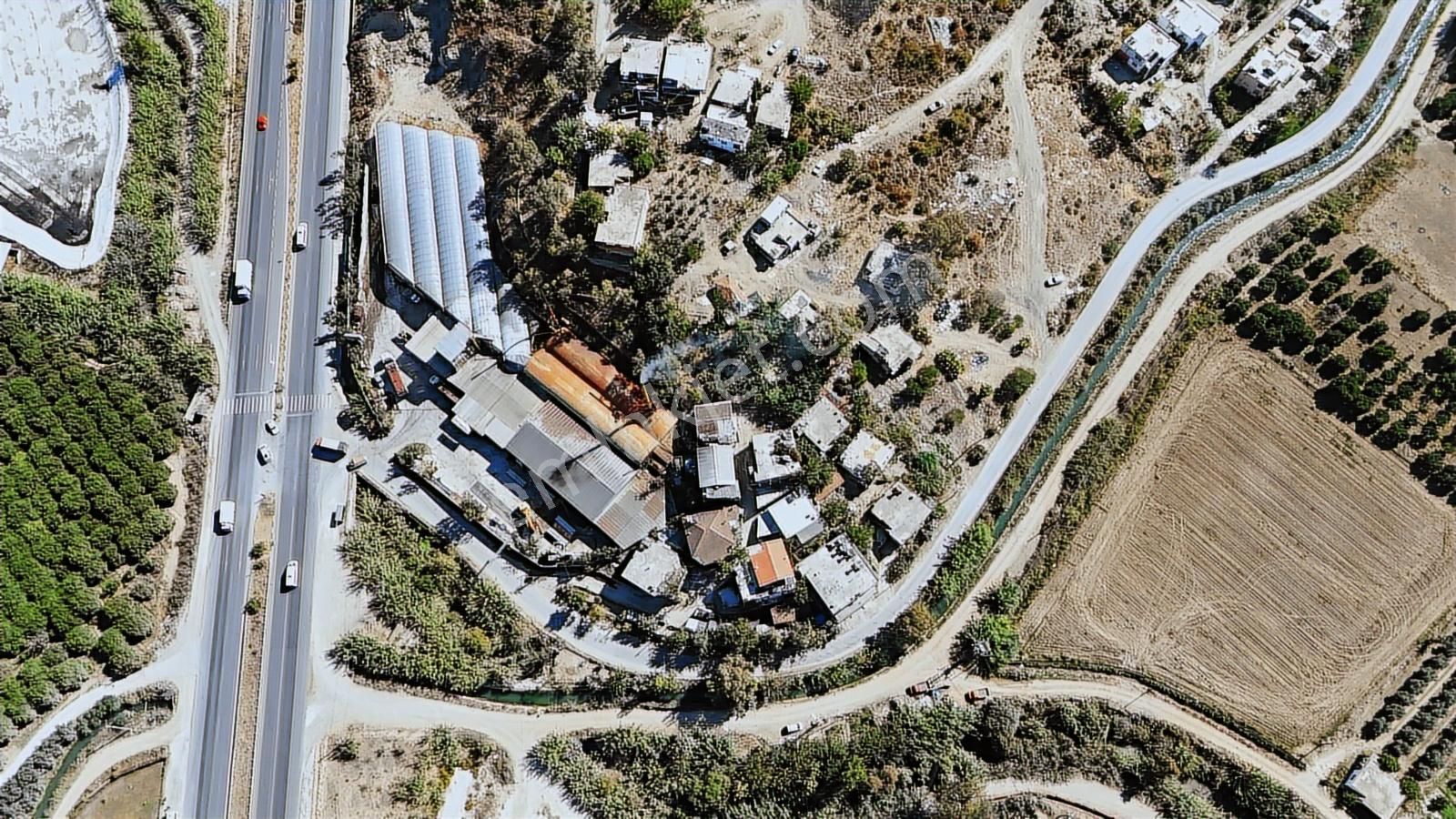 İçinde 4 Adet Müstakil Ev Bulunan Satılık Arazi - Görsel 6