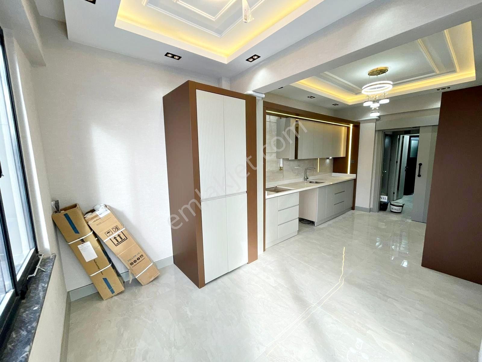 Göktürk'te Yemek Odalı Ebeveyn Bnayolu Şık Tasarım Ultralüx 2.5+1