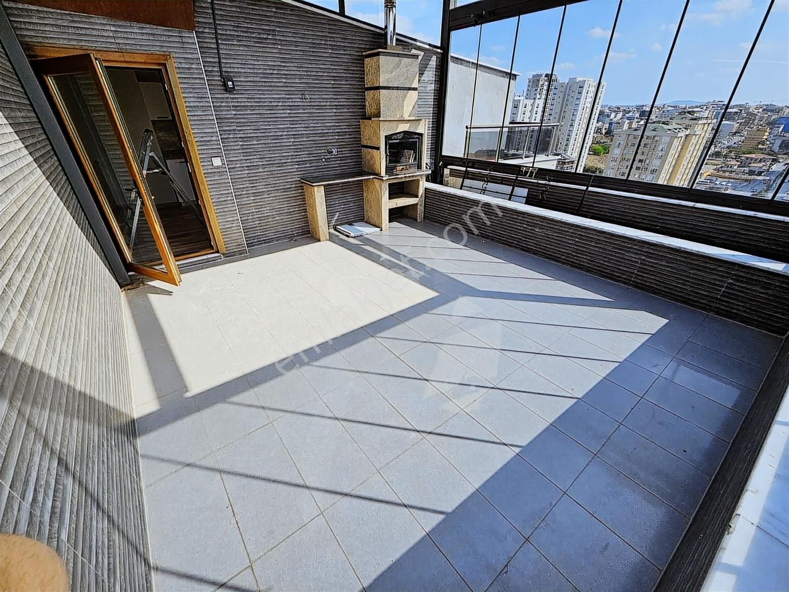 Şerifali Royal Residance Da Muhteşem Teraslı 1+1 Daire - Görsel 9