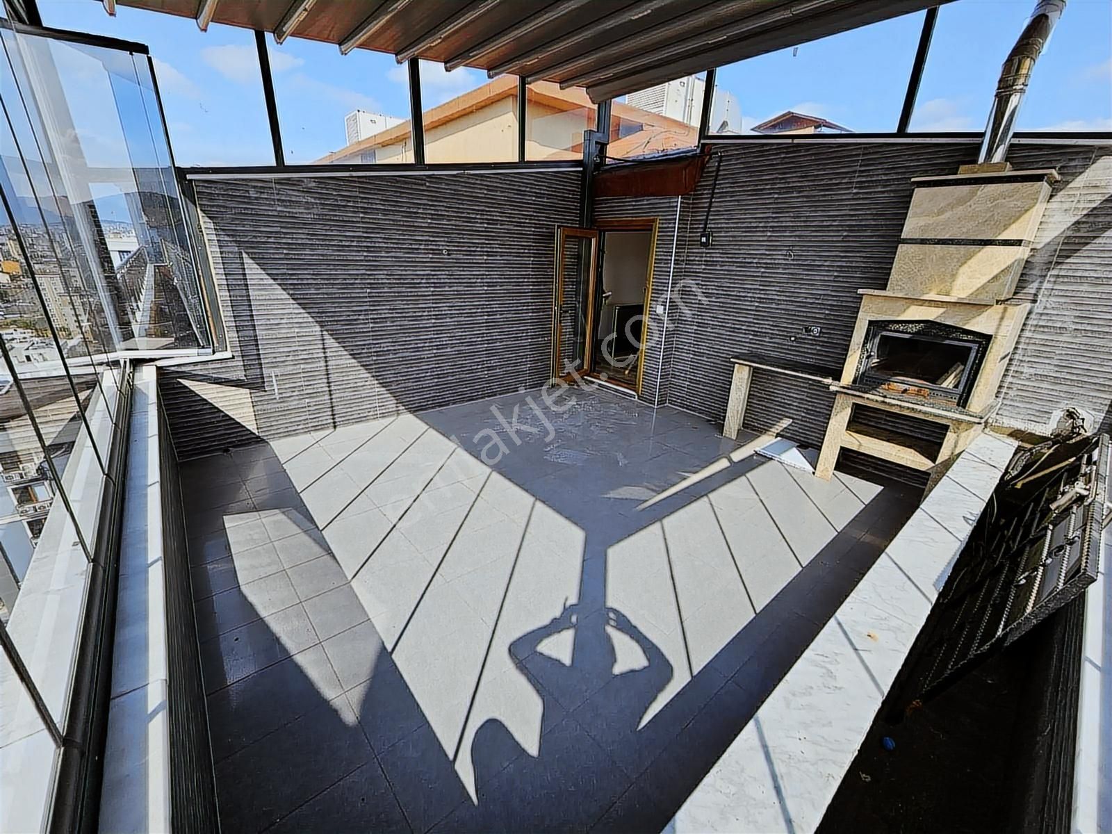 Şerifali Royal Residance Da Muhteşem Teraslı 1+1 Daire - Görsel 6