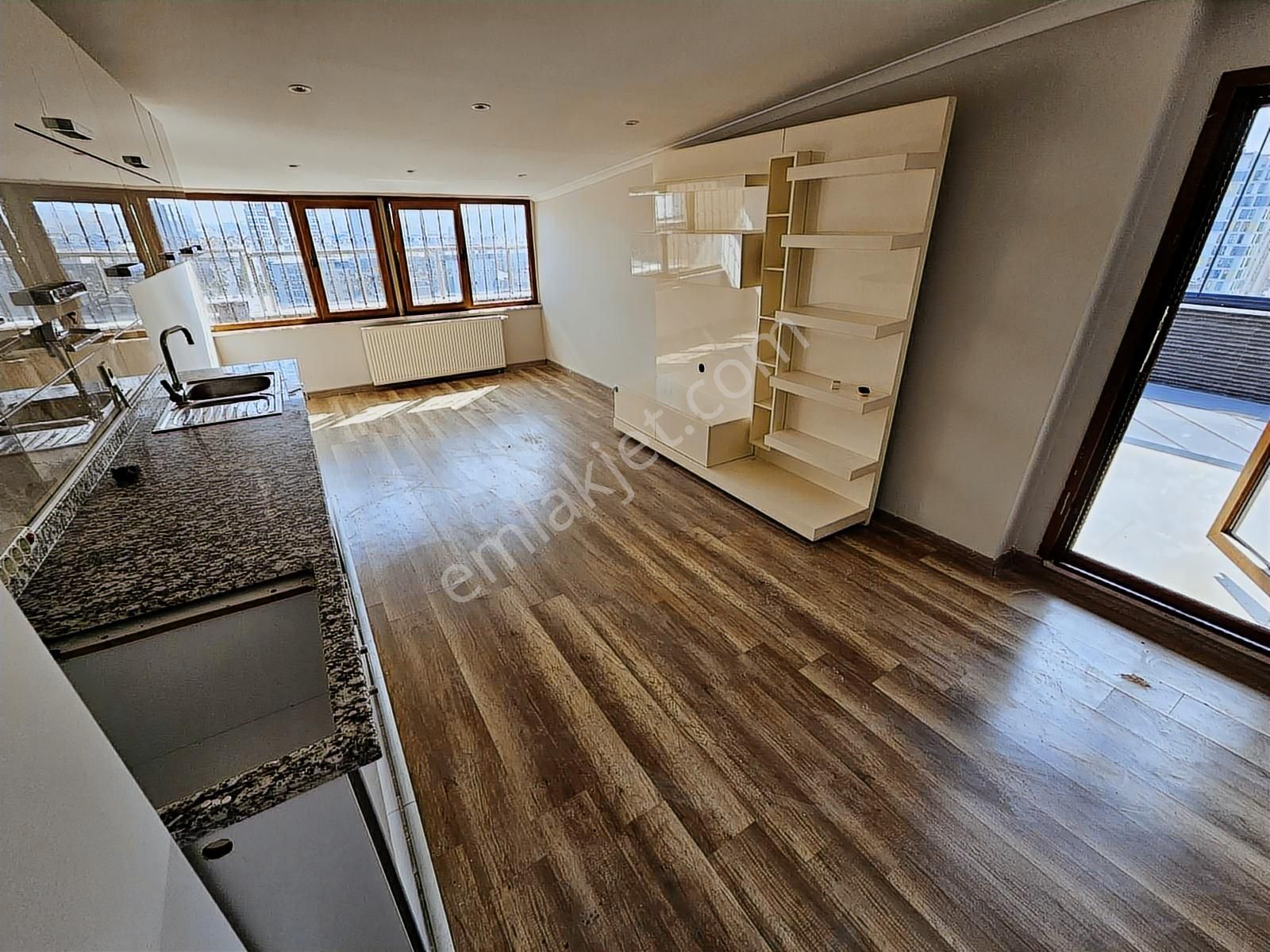 Şerifali Royal Residance Da Muhteşem Teraslı 1+1 Daire - Görsel 22