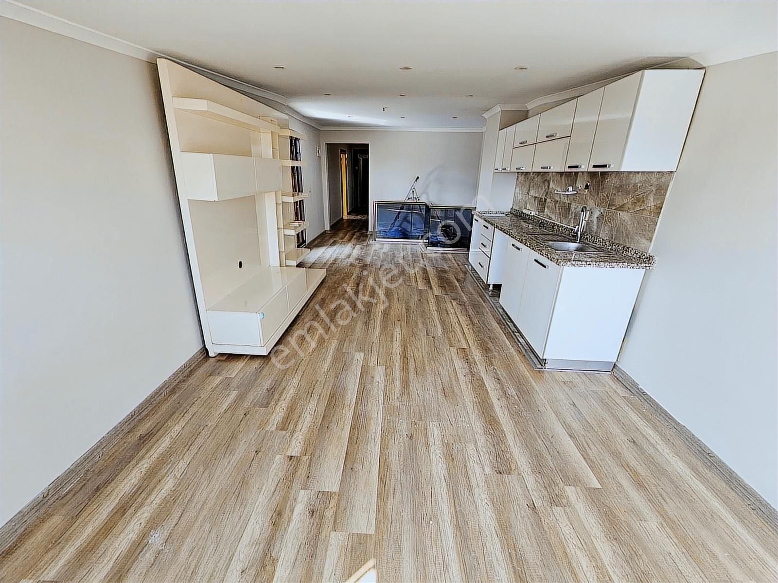 Şerifali Royal Residance Da Muhteşem Teraslı 1+1 Daire - Görsel 32