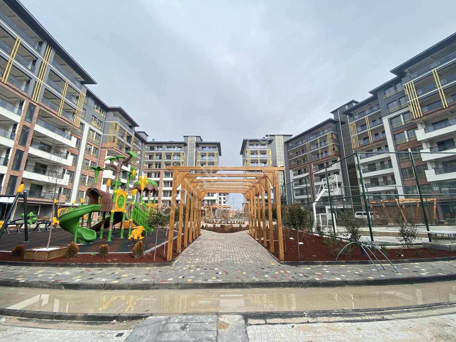 Gazze Caddesinde Lüks 4+1 Arakat Fırsat Daire!