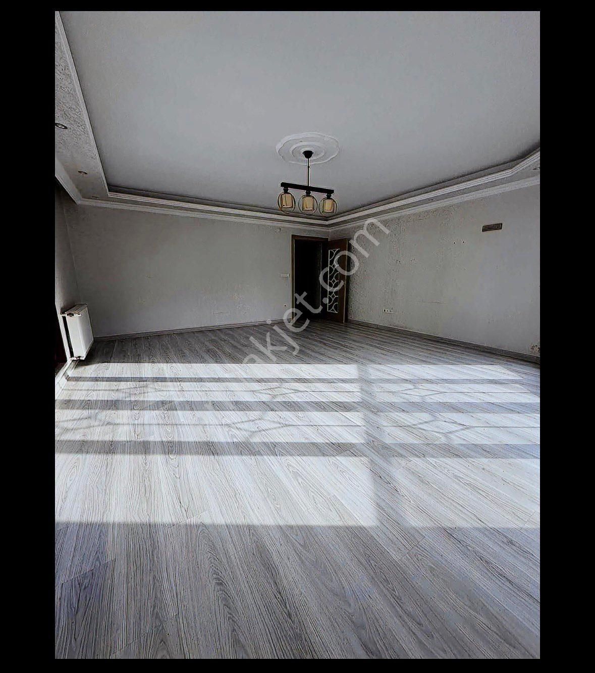 Metrobüse Yakın Ebeveyn Banyolu 3+1 Geniş Ara Kat - Görsel 4