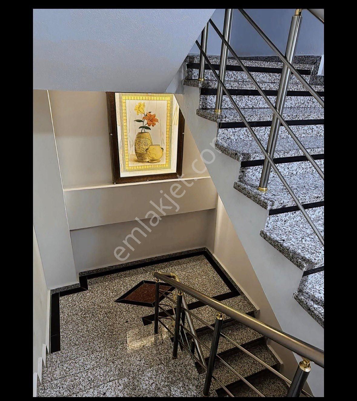 Metrobüse Yakın Ebeveyn Banyolu 3+1 Geniş Ara Kat - Görsel 13