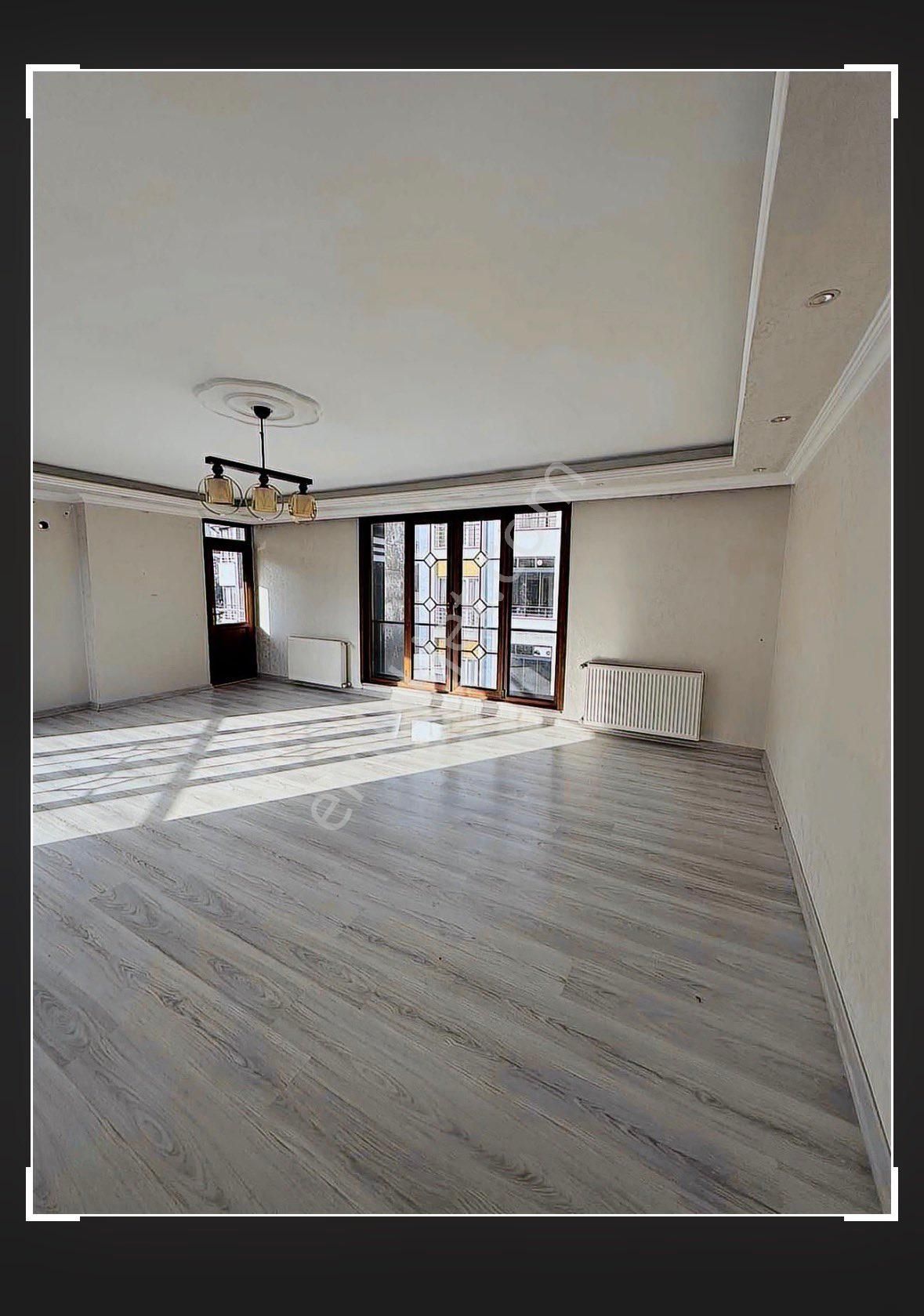 Metrobüse Yakın Ebeveyn Banyolu 3+1 Geniş Ara Kat