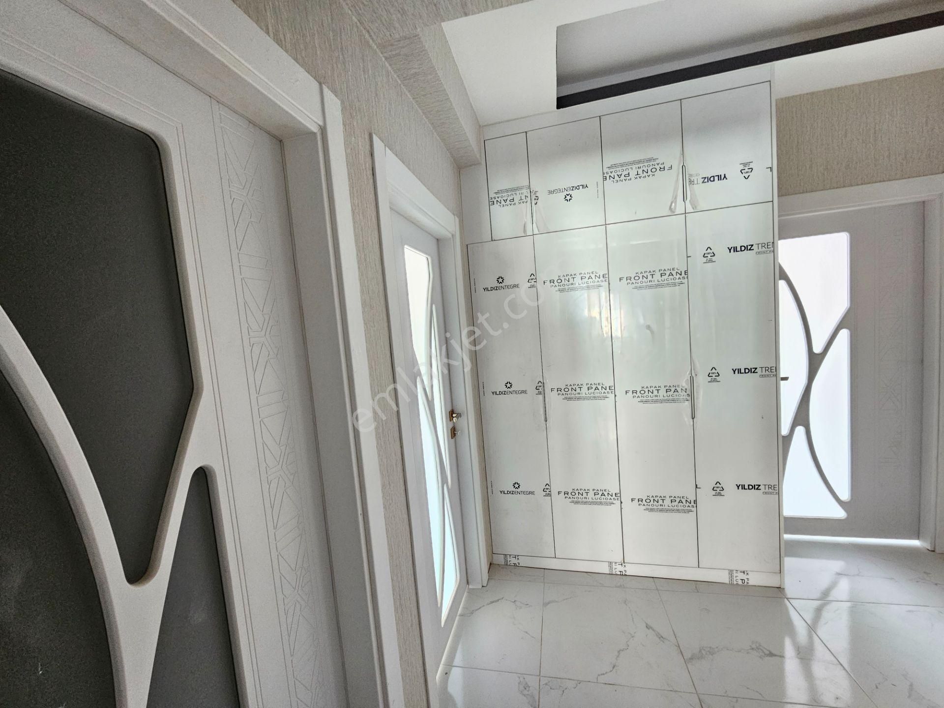 Ziya Ülhak Caddesi Ve Tüğbek Çarşısı Yakını Merkezi Lokasyon 3+1 Kilerli Kapalı Otoparklı Üks Daire - Görsel 4