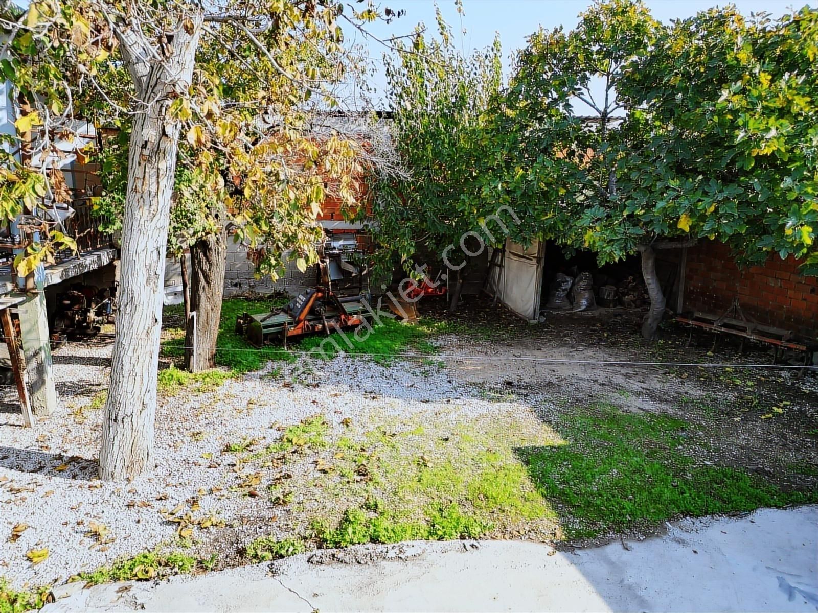 Köseler' De Köy İçi Satılık 3+1 Müstakil Ev Ve Arsası - Görsel 13