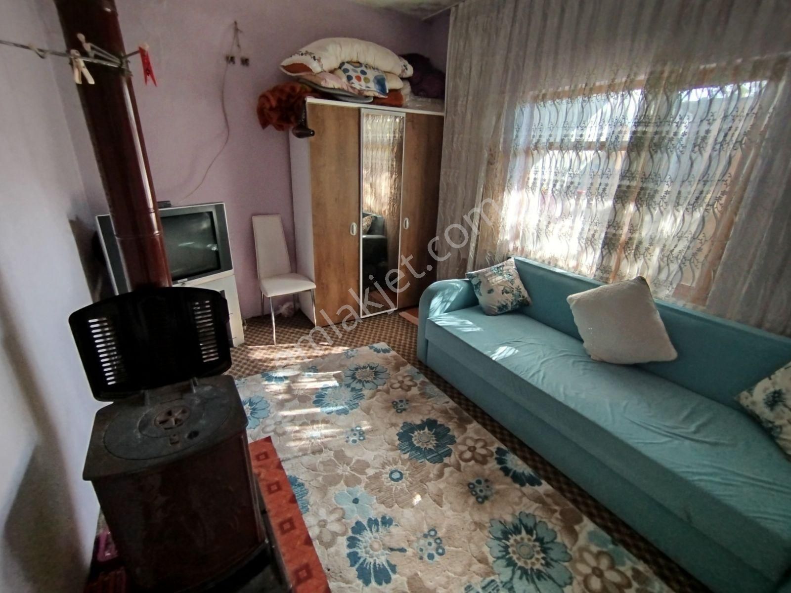 Köseler' De Köy İçi Satılık 3+1 Müstakil Ev Ve Arsası - Görsel 14