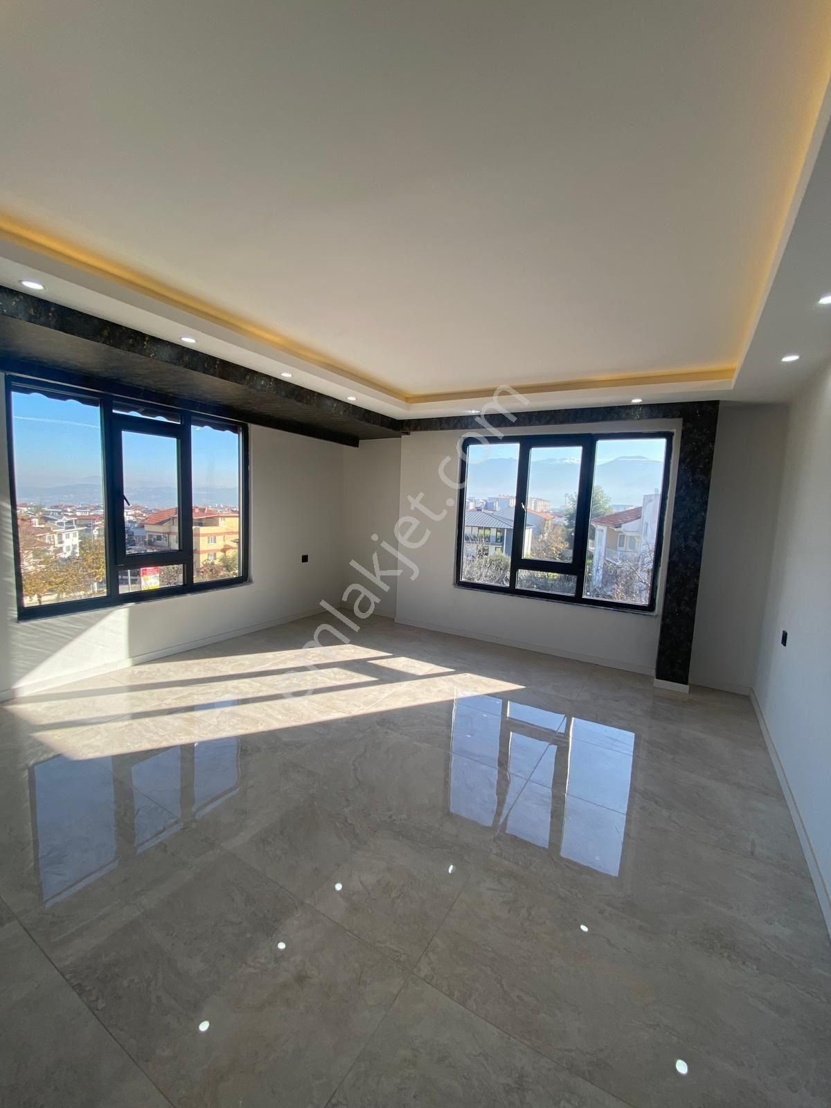 Kınıklı Mahallesi Çamlık Mevkiinde Satılık 1+1 Apart A125