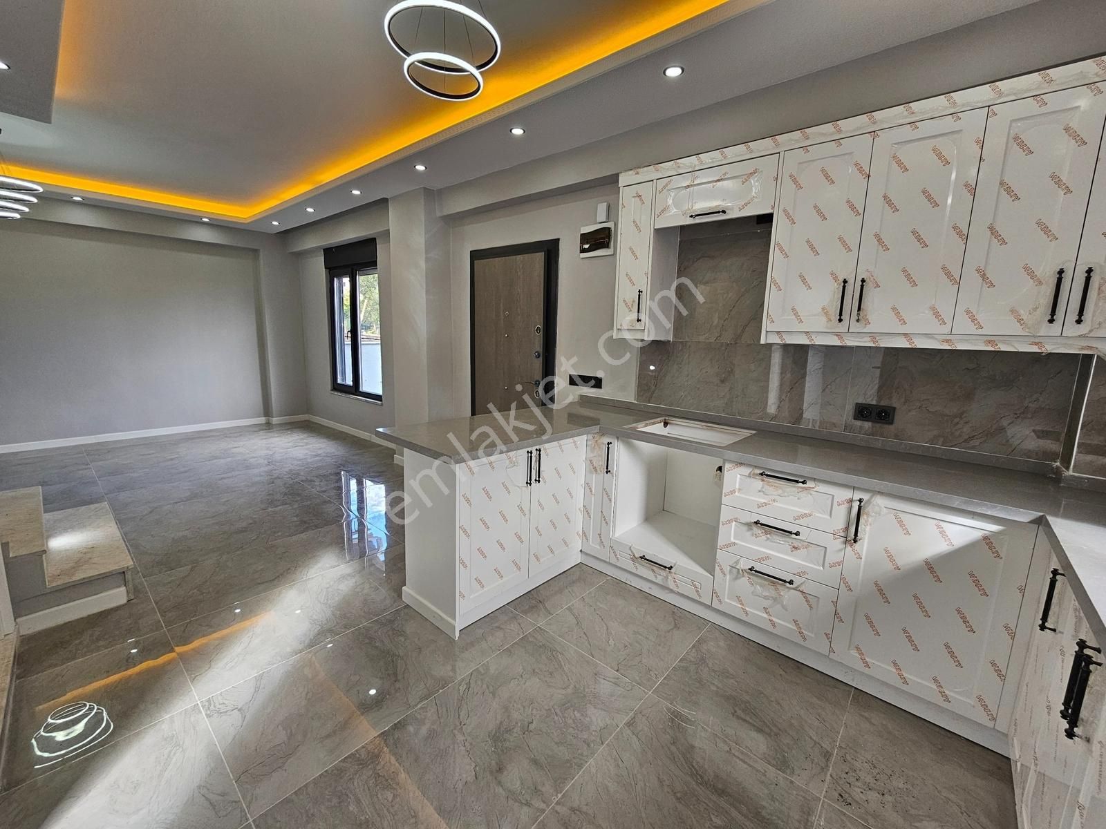 Deniz'den 4+1 Havuzlu,ön Cephe,bahçeli Lüksvilla-tanıtım Videolu - Görsel 5