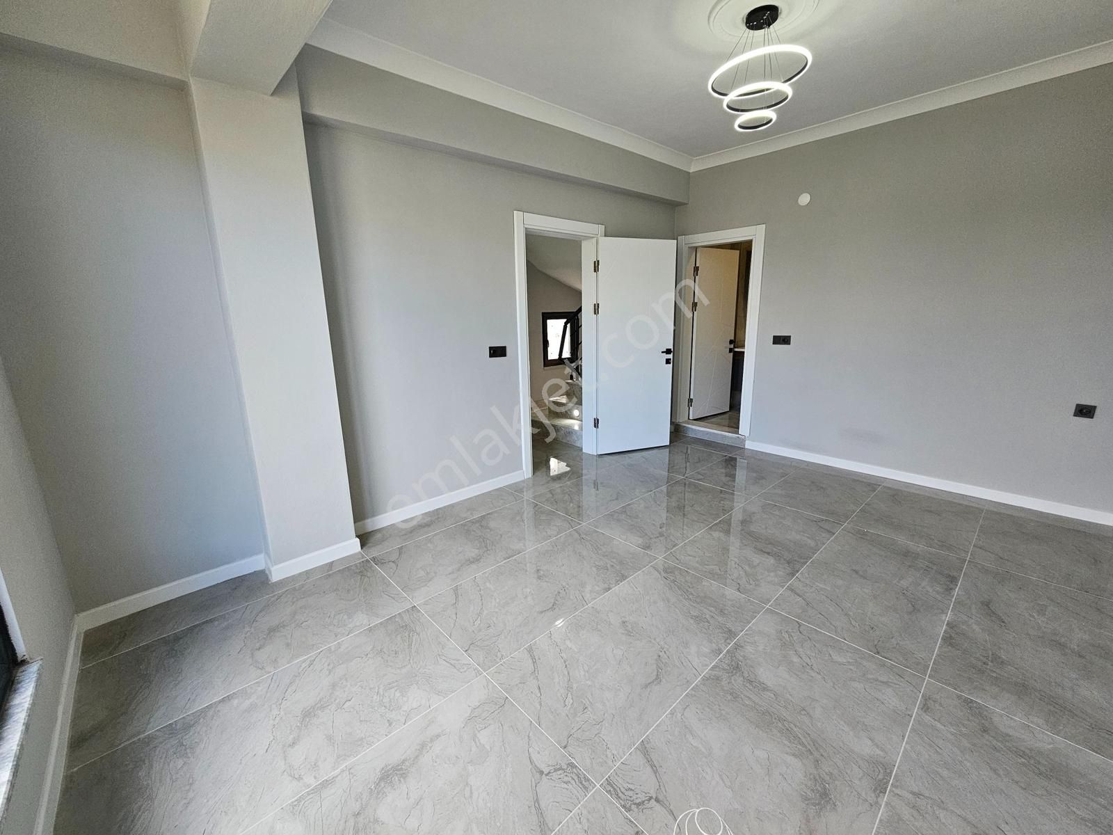 Deniz'den 4+1 Havuzlu,ön Cephe,bahçeli Lüksvilla-tanıtım Videolu - Görsel 22