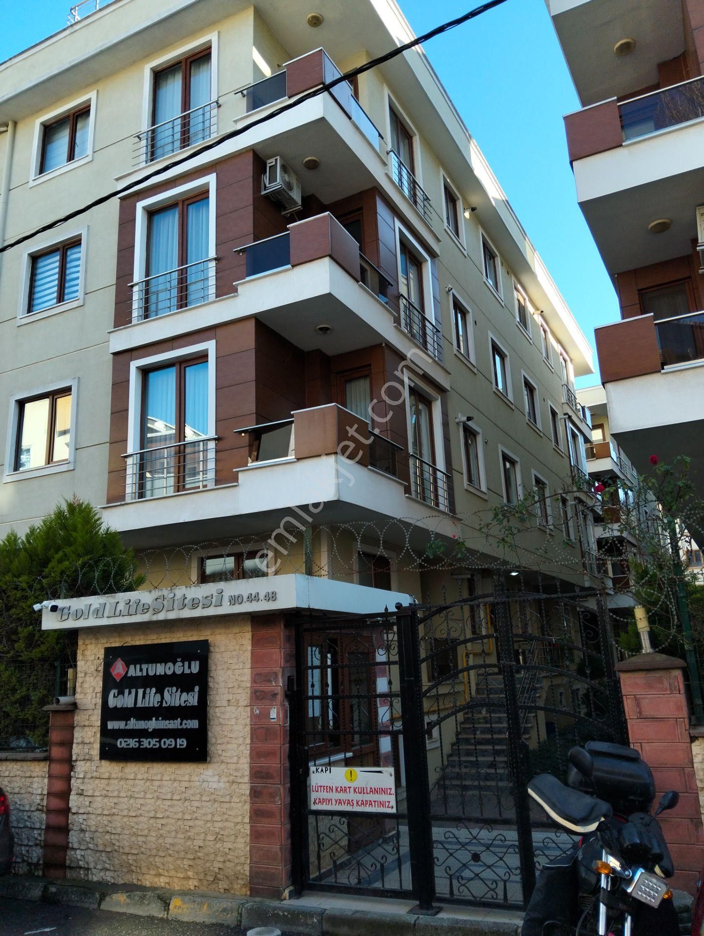 Sancaktepe Fatih Mahllesi Gold Life Sitesi 2+1 Ara Kat Kiralık Daire