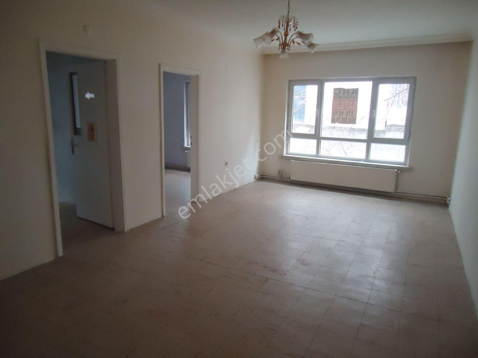 Krc'den Abdülhakhamit Caddesinde Giriş Kat 3+1 Satılık Daire - Görsel 7