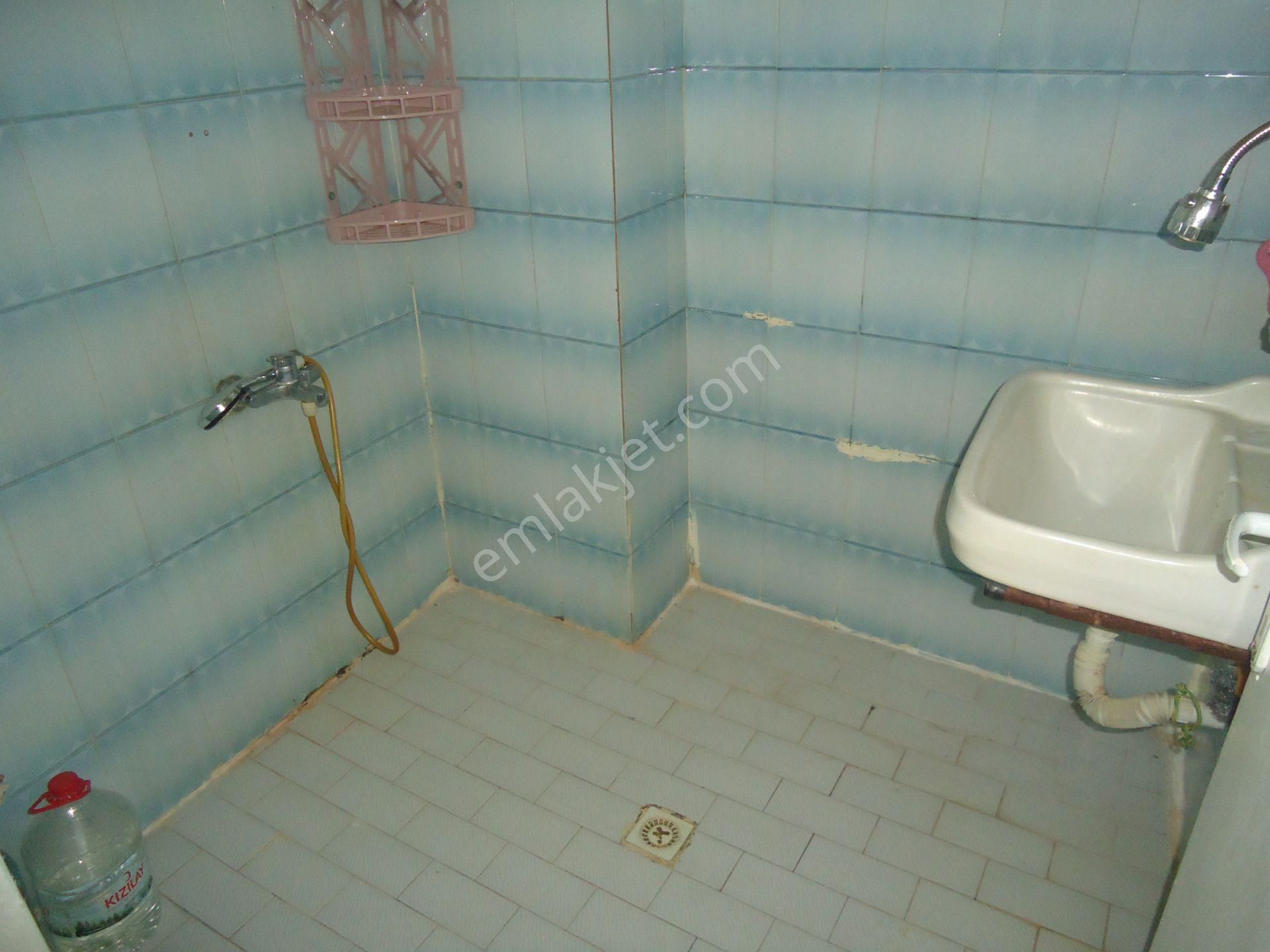 Krc'den Abdülhakhamit Caddesinde Giriş Kat 3+1 Satılık Daire - Görsel 15