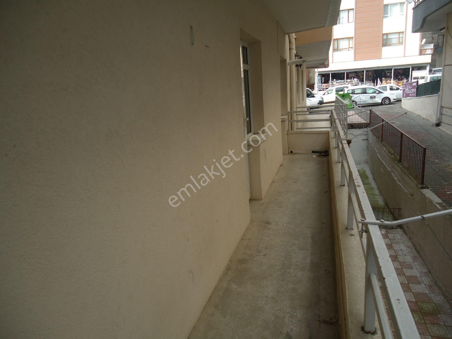 Krc'den Abdülhakhamit Caddesinde Giriş Kat 3+1 Satılık Daire - Görsel 11