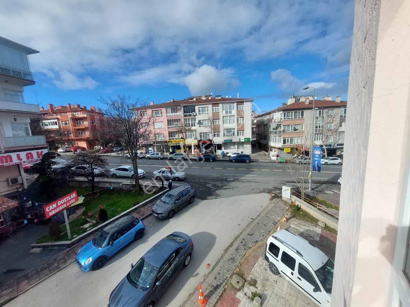 Göral Emlaktan Dikmen Caddesi Üzerinde 3+1 Ara Kat Yapılı Ön Cephe - Görsel 6