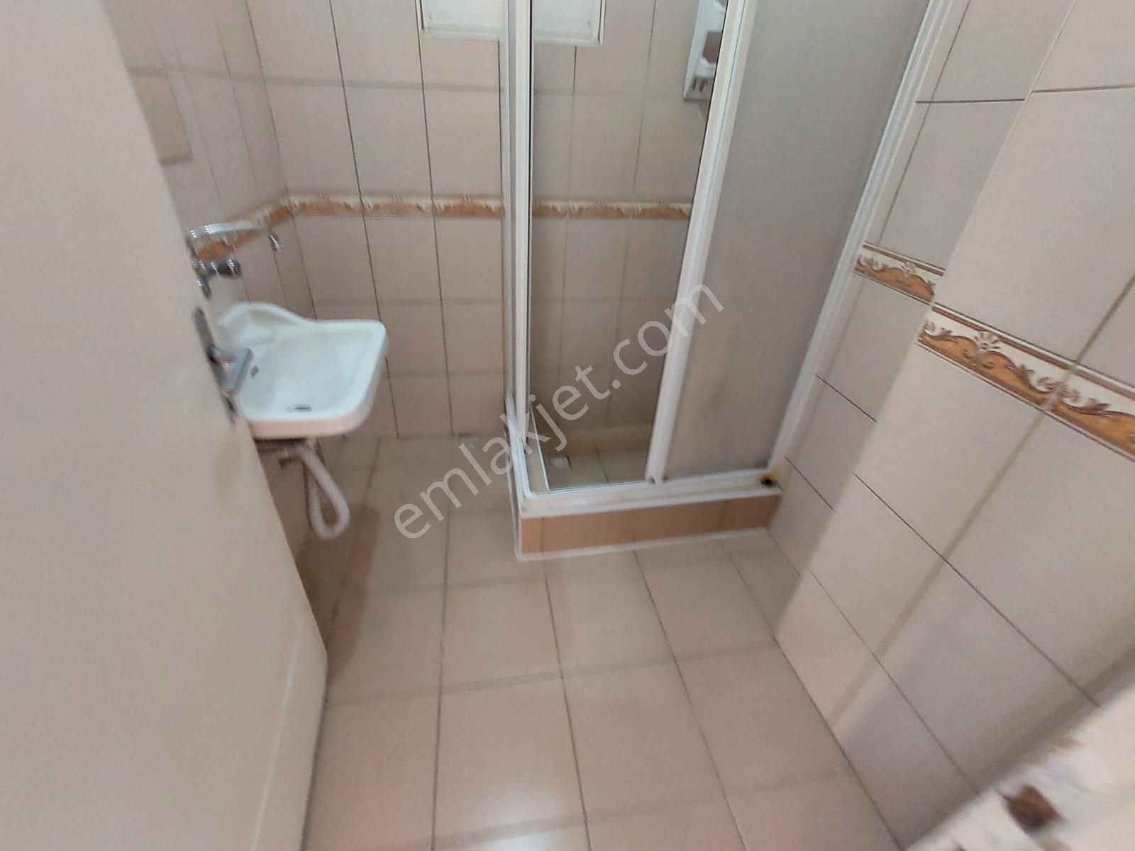 Göral Emlaktan Dikmen Caddesi Üzerinde 3+1 Ara Kat Yapılı Ön Cephe - Görsel 12