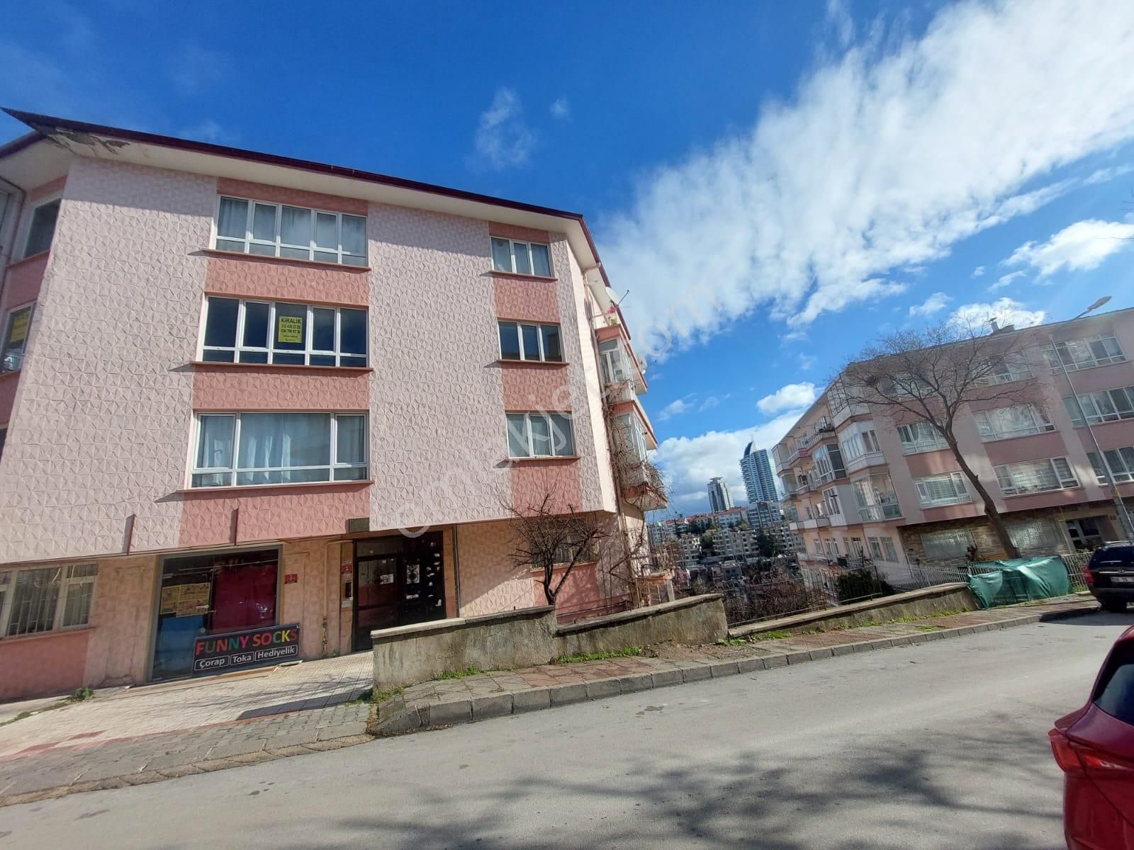 Göral Emlaktan Dikmen Caddesi Üzerinde 3+1 Ara Kat Yapılı Ön Cephe - Görsel 5