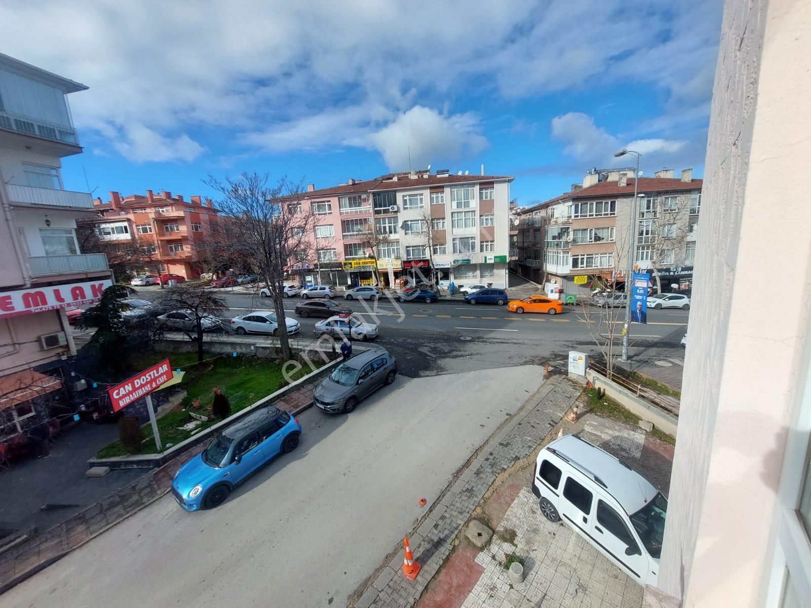 Göral Emlaktan Dikmen Caddesi Üzerinde 3+1 Ara Kat Yapılı Ön Cephe - Görsel 9