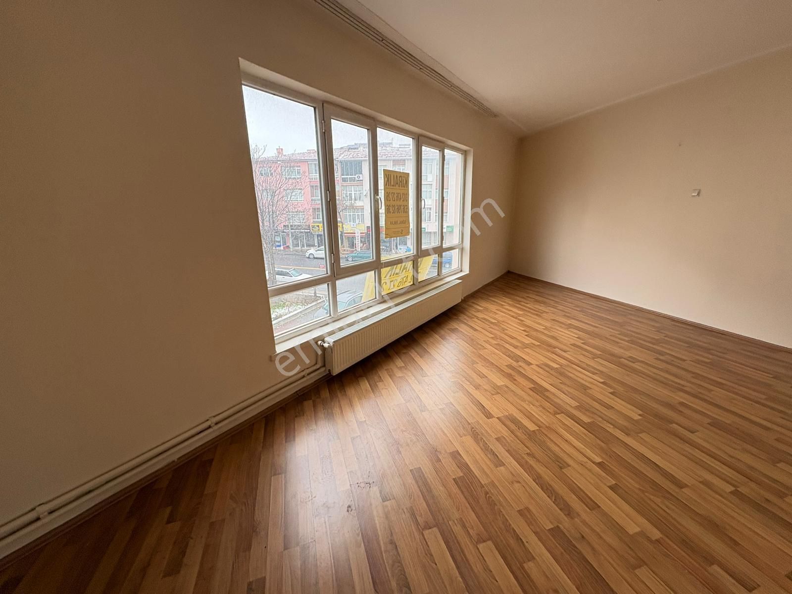 Göral Emlaktan Dikmen Caddesi Üzerinde 3+1 Ara Kat Yapılı Ön Cephe - Görsel 35