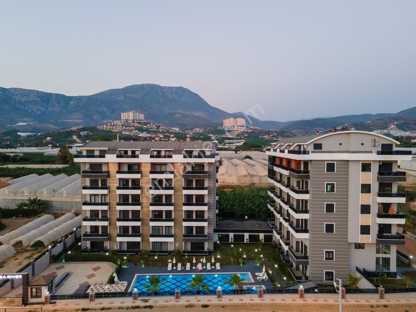 Kargıcakta Satılık Site İçerisinde Eşyalı 1+1 Satılık Daire - Görsel 4