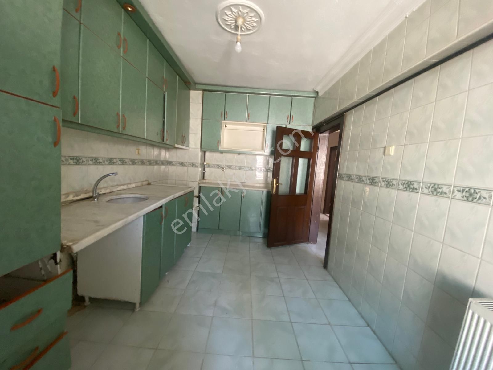 Koza Emlaktan Plevne Mahalesinde Cadde Üzerinde Ara Katta Geniş 3+1 Satılık Daire - Görsel 5