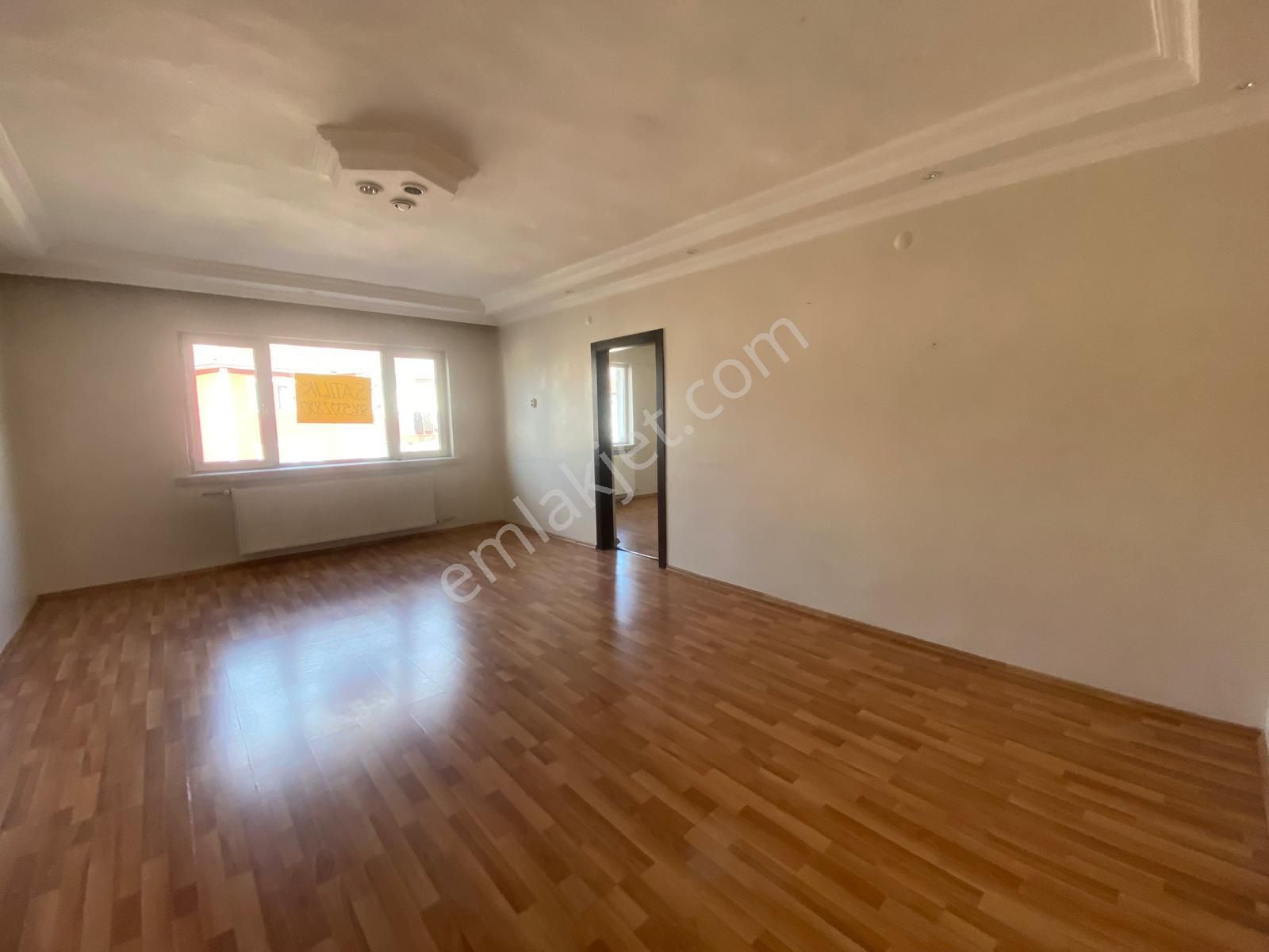 Koza Emlaktan Plevne Mahalesinde Cadde Üzerinde Ara Katta Geniş 3+1 Satılık Daire - Görsel 9