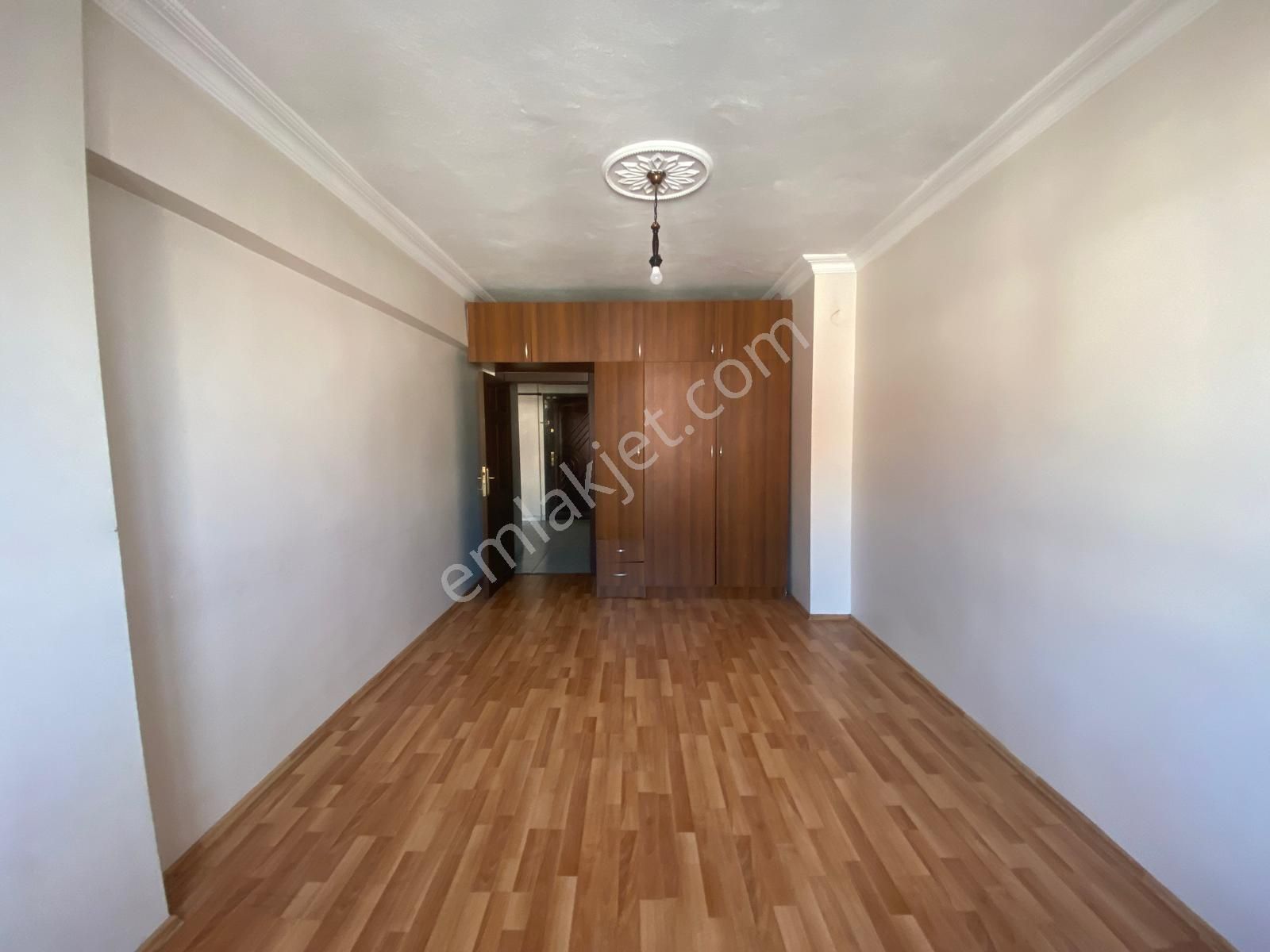 Koza Emlaktan Plevne Mahalesinde Cadde Üzerinde Ara Katta Geniş 3+1 Satılık Daire - Görsel 23