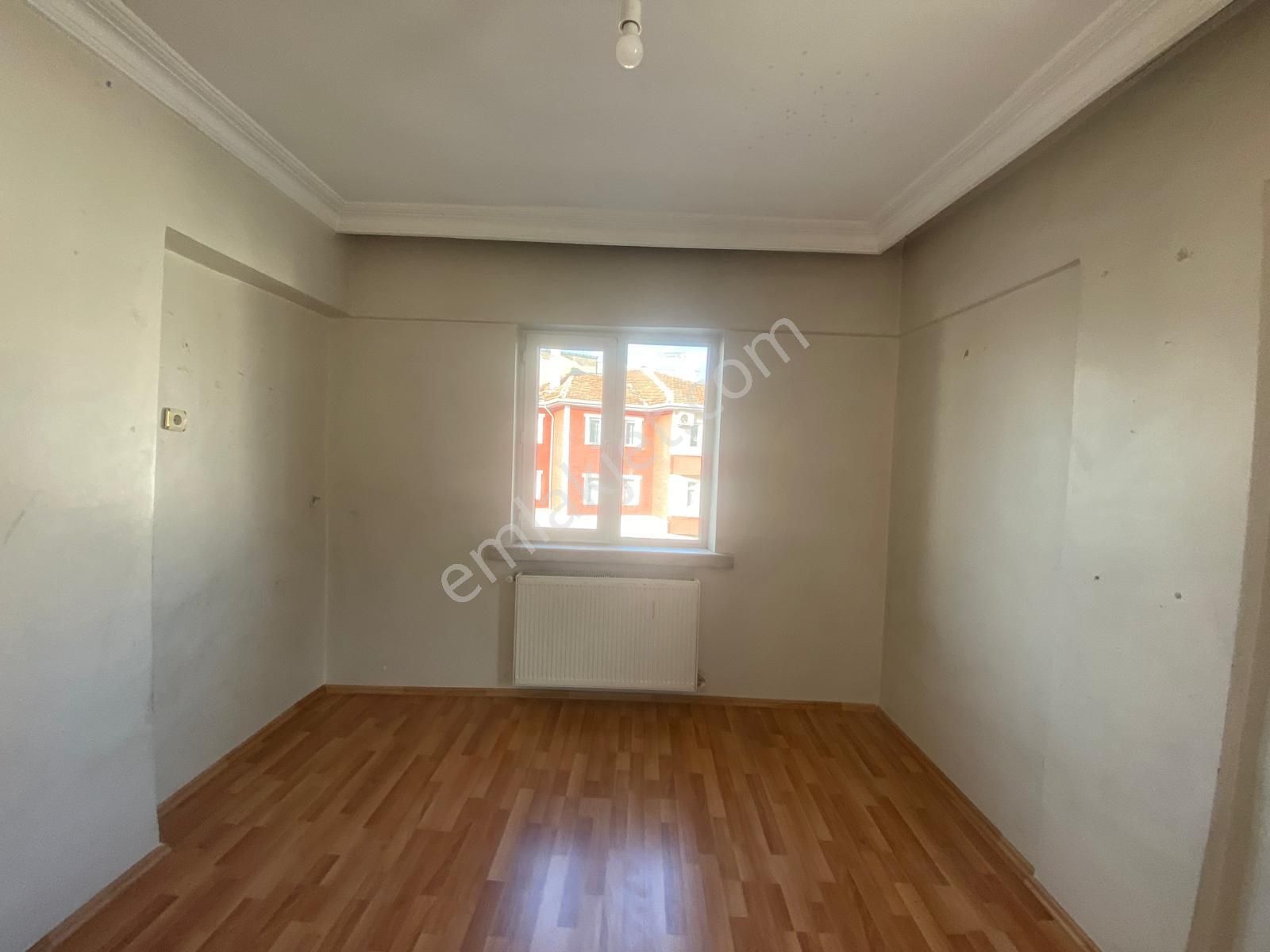 Koza Emlaktan Plevne Mahalesinde Cadde Üzerinde Ara Katta Geniş 3+1 Satılık Daire - Görsel 13