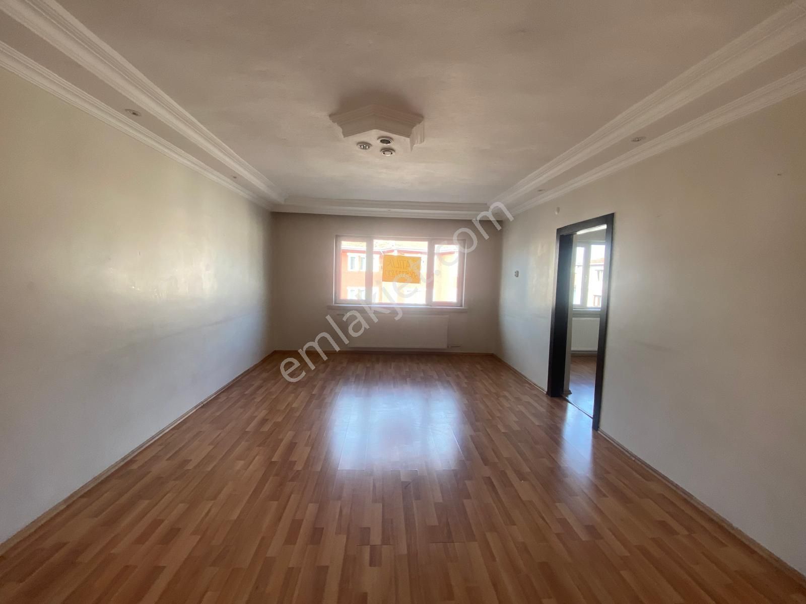 Koza Emlaktan Plevne Mahalesinde Cadde Üzerinde Ara Katta Geniş 3+1 Satılık Daire - Görsel 8