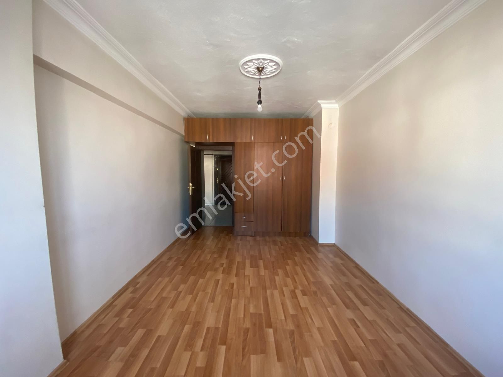 Koza Emlaktan Plevne Mahalesinde Cadde Üzerinde Ara Katta Geniş 3+1 Satılık Daire - Görsel 25