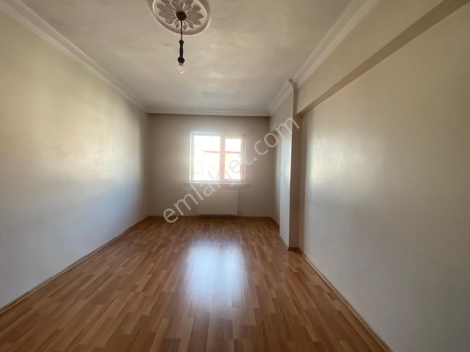 Koza Emlaktan Plevne Mahalesinde Cadde Üzerinde Ara Katta Geniş 3+1 Satılık Daire - Görsel 21