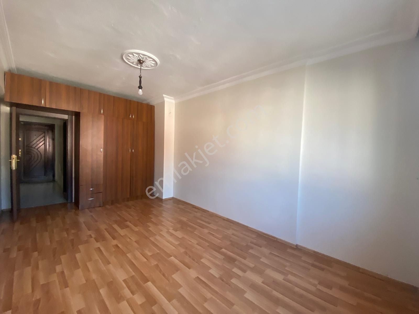 Koza Emlaktan Plevne Mahalesinde Cadde Üzerinde Ara Katta Geniş 3+1 Satılık Daire - Görsel 24