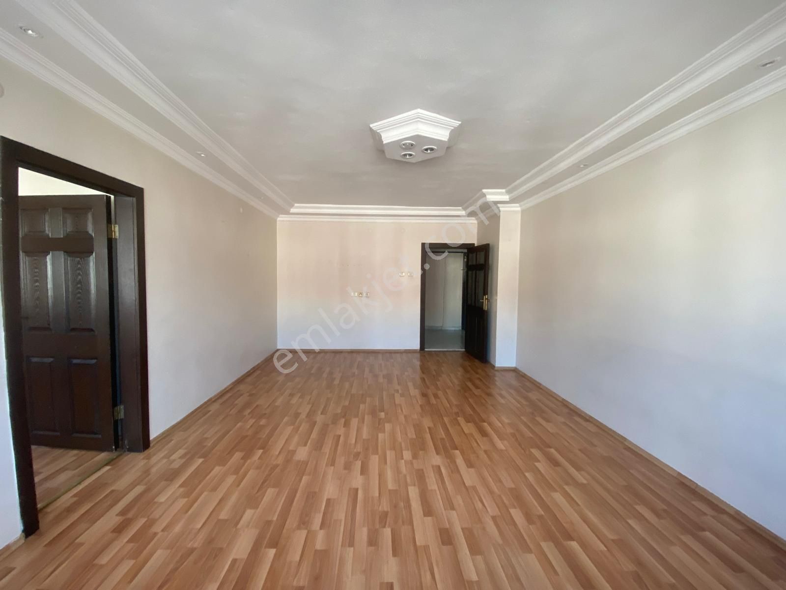 Koza Emlaktan Plevne Mahalesinde Cadde Üzerinde Ara Katta Geniş 3+1 Satılık Daire - Görsel 11