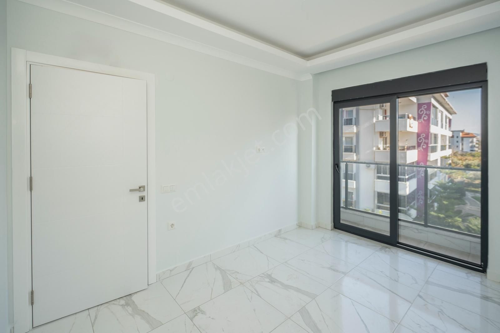 Kestelde Satılık 1+1 Boş Daire - Görsel 9