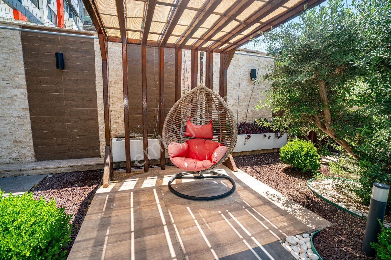 Kestelde Denize Sıfır Satılık 1+1 Eşyalı Daire - Görsel 32