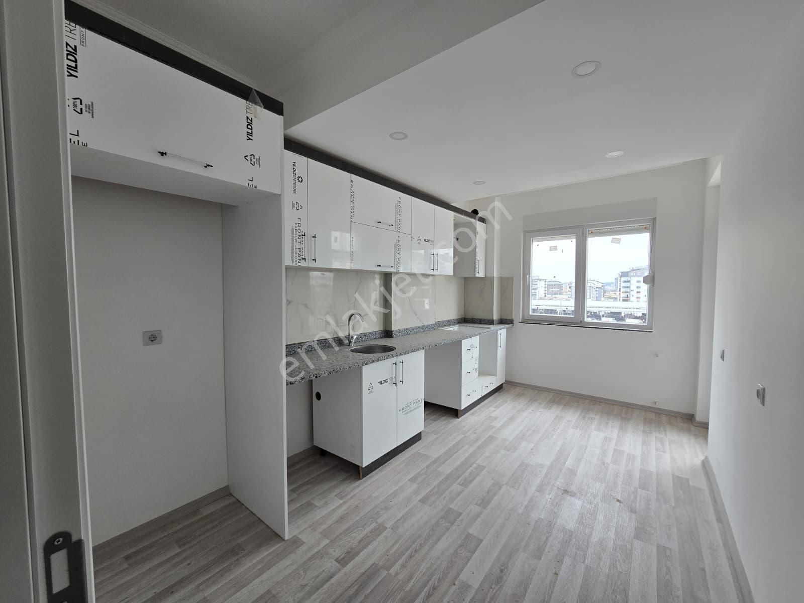 Çankaya'da 2+1 Geniş Sıfır Şehir Hastanesine Yakın