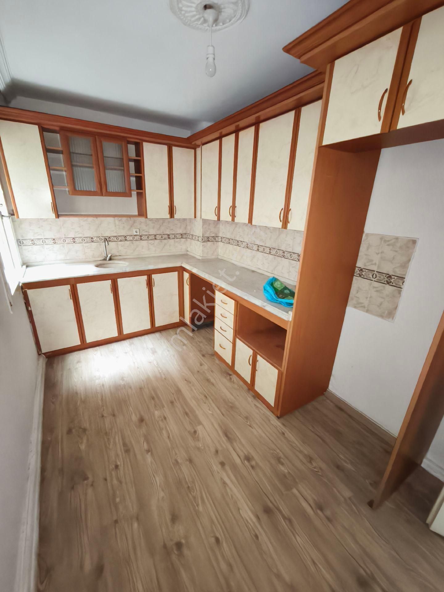 Yeşilyurt Merkezde İzmirspor Metro 10 Dk 3+1 4.kat Arakat - Görsel 9