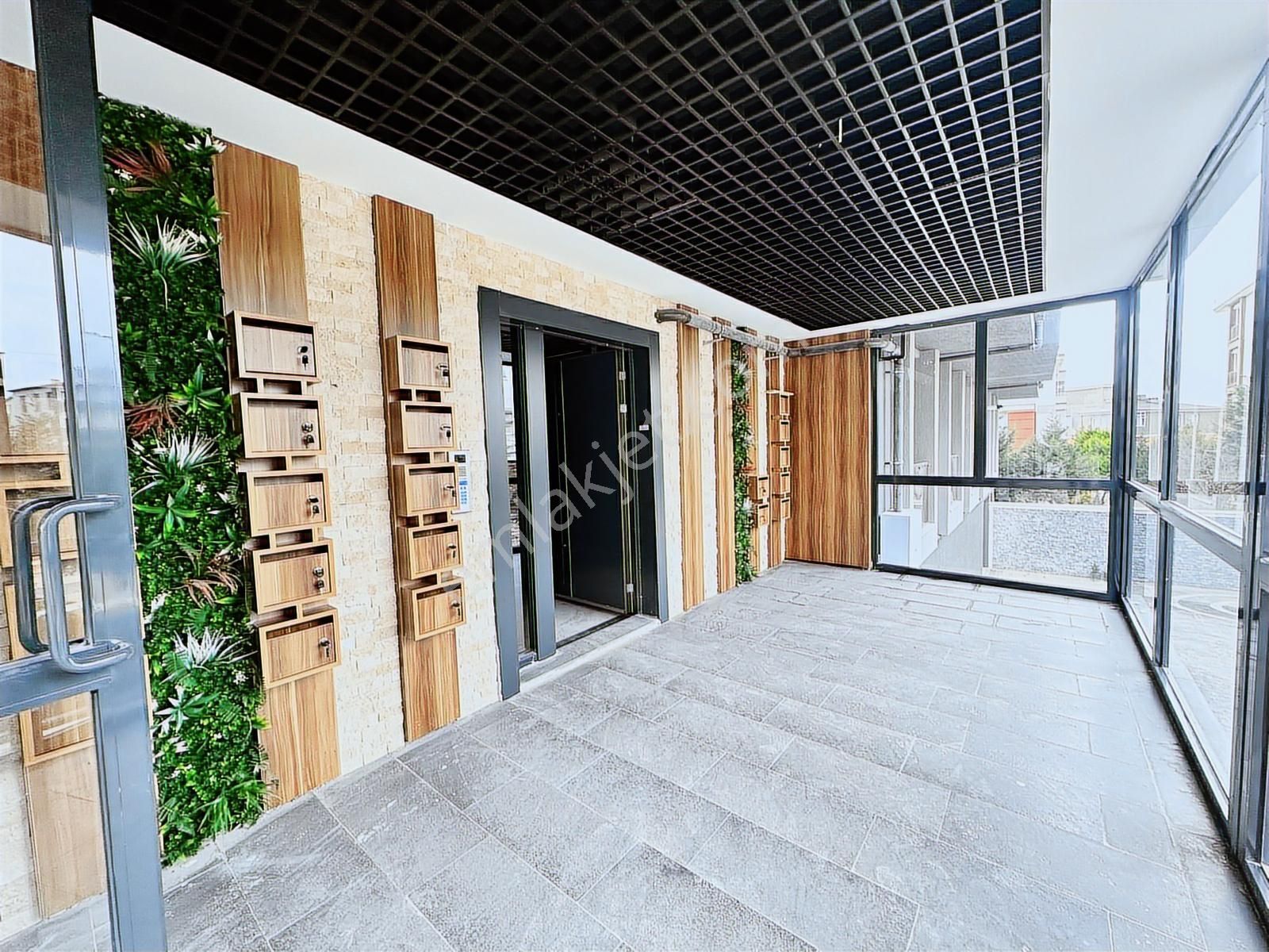 Bulvar Cepheli Havuzlu Site Full Eşyalı 1+1-20 Bin Kira Getirili - Görsel 18