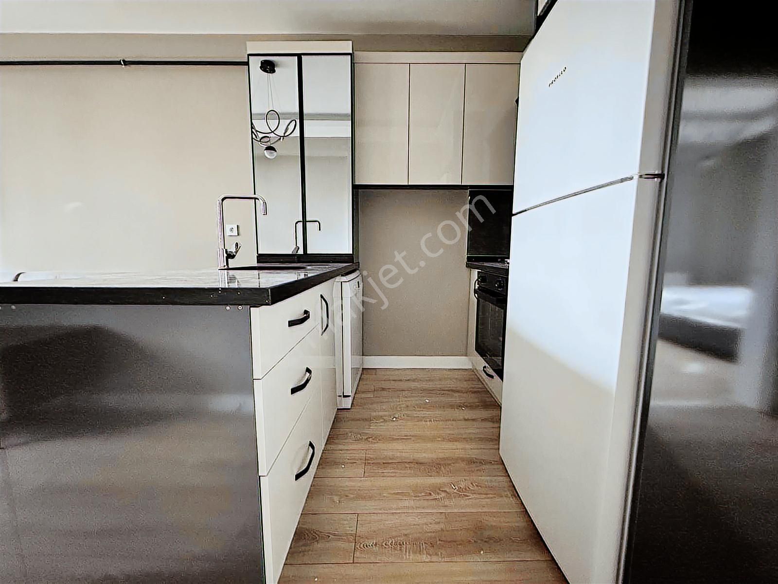 Bulvar Cepheli Havuzlu Site Full Eşyalı 1+1-20 Bin Kira Getirili - Görsel 25