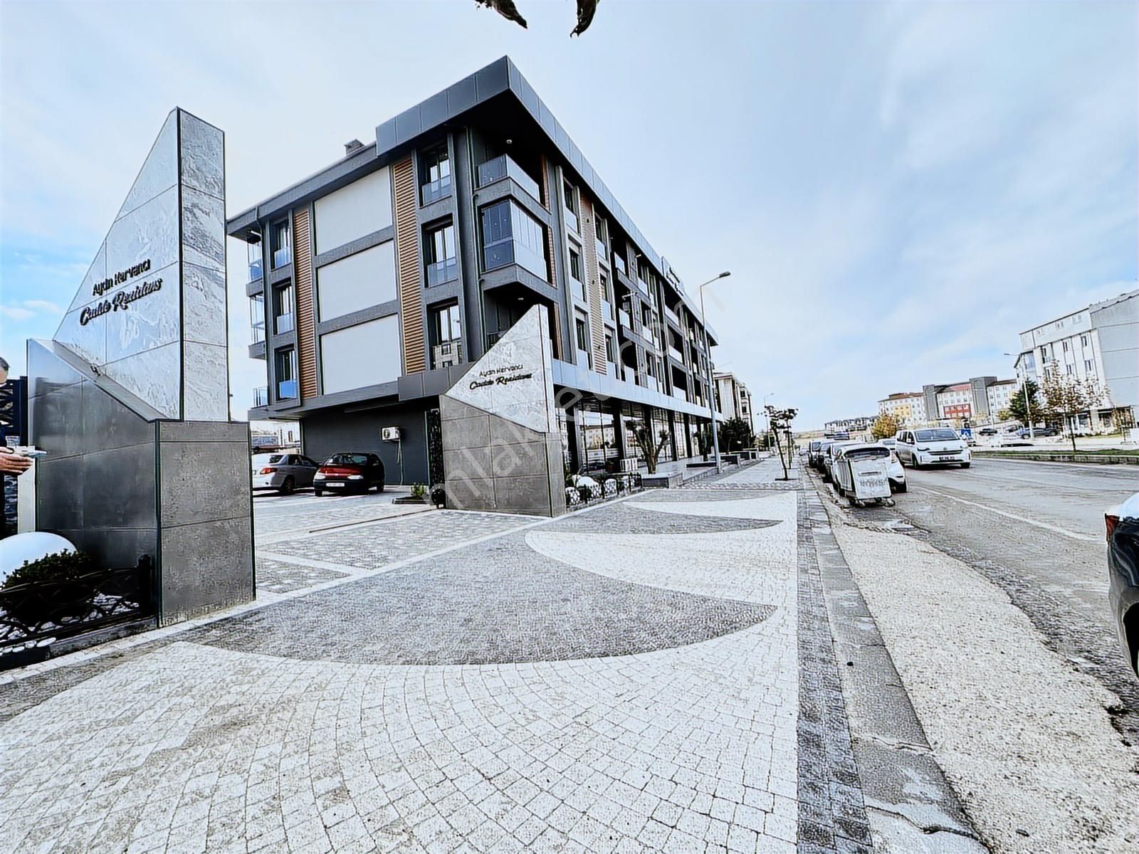 Bulvar Cepheli Havuzlu Site Full Eşyalı 1+1-20 Bin Kira Getirili - Görsel 21