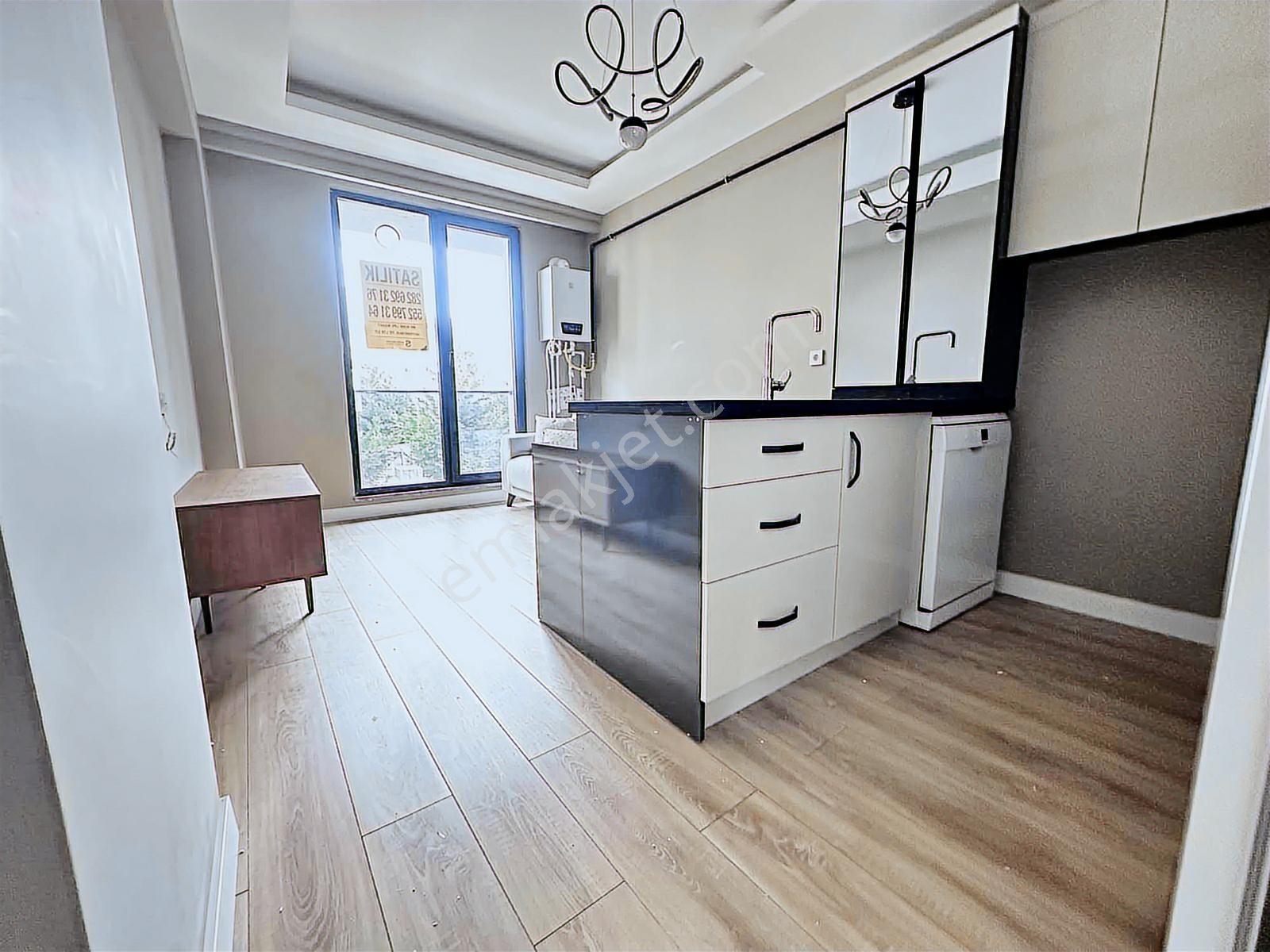 Bulvar Cepheli Havuzlu Site Full Eşyalı 1+1-20 Bin Kira Getirili - Görsel 7