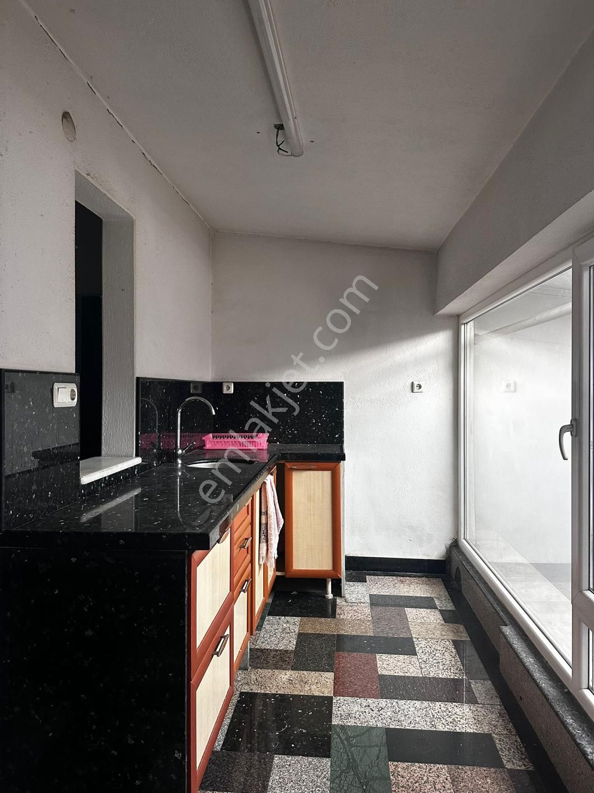 Otosansitte Kiralık Masrafsızsız Temiz Dükkan - Görsel 15