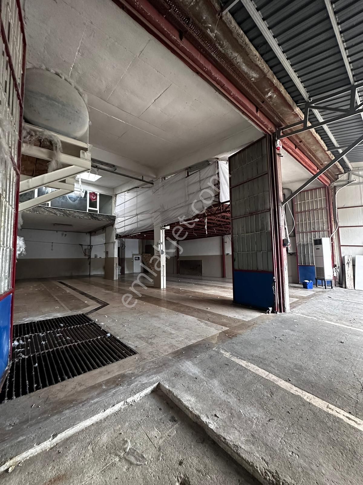 Otosansitte Kiralık Masrafsızsız Temiz Dükkan - Görsel 4