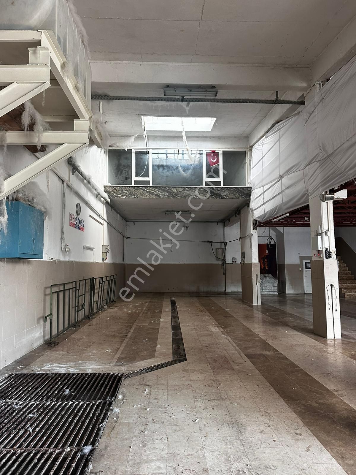 Otosansitte Kiralık Masrafsızsız Temiz Dükkan - Görsel 6